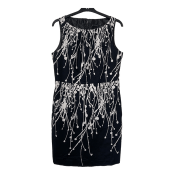 Tyylikäs puuvillamekko