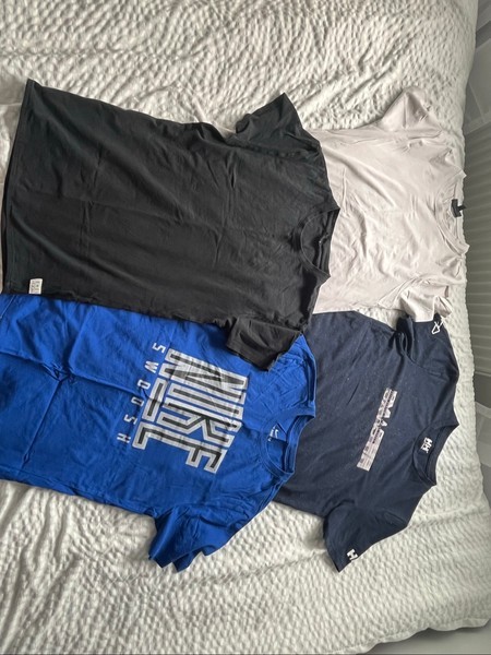 Assorted men's t-shirt bundle