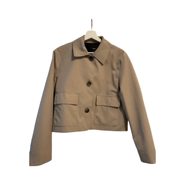 beige cropped kevyt takki