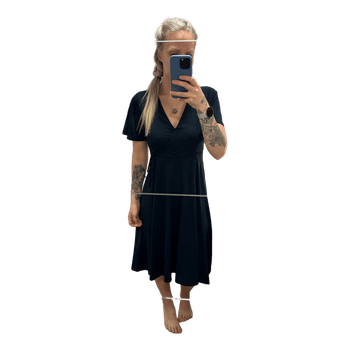 Laivastonsininen juhlamekko