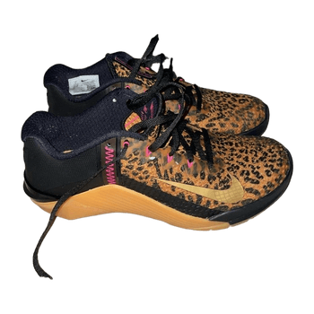Nike sports shoes