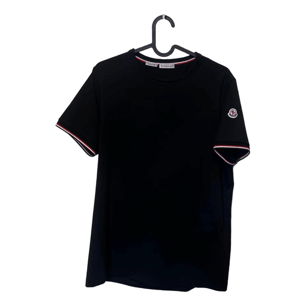 Musta Moncler t-paita