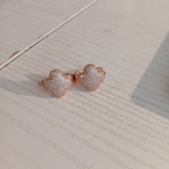 Gold tone clover earrings