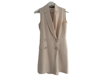 Powder coloured shortsuit