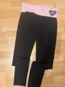 Black leggings