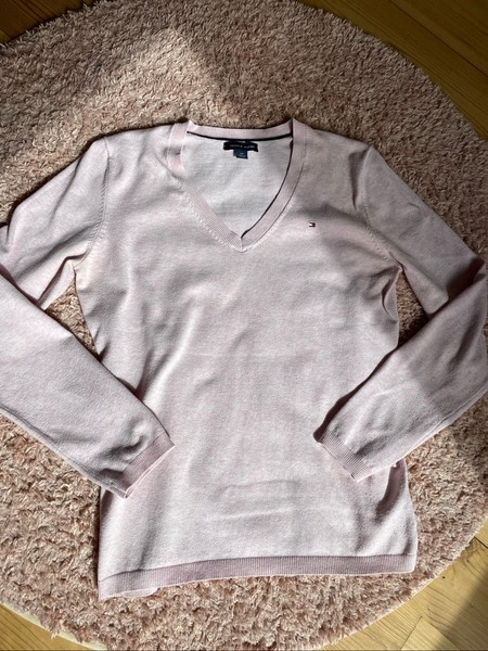 Tommy Hilfiger pink V neck jumper