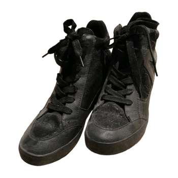 H house boots