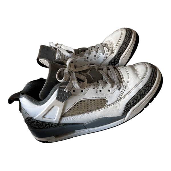White Nike Jordans