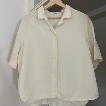 Uniqlo paita