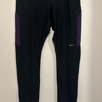 Nike juoksutrikoot