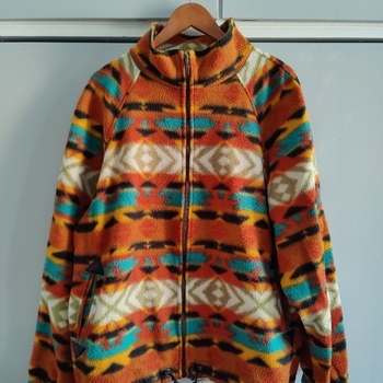 Kuviollinen Vintage Fleecetakki