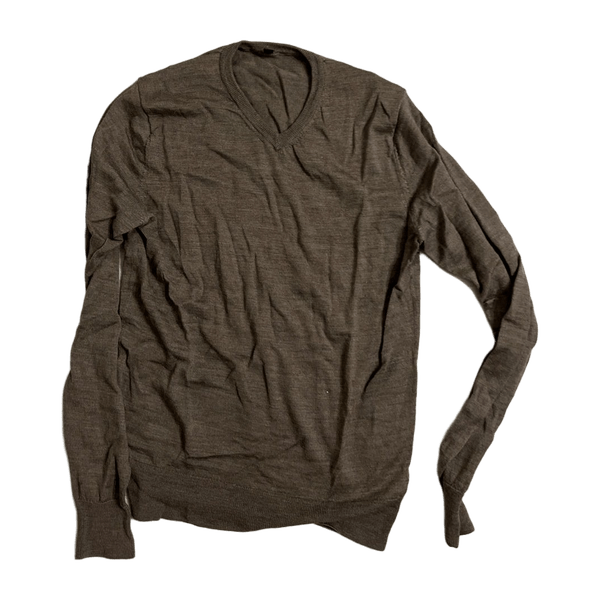 Uniclo sweater