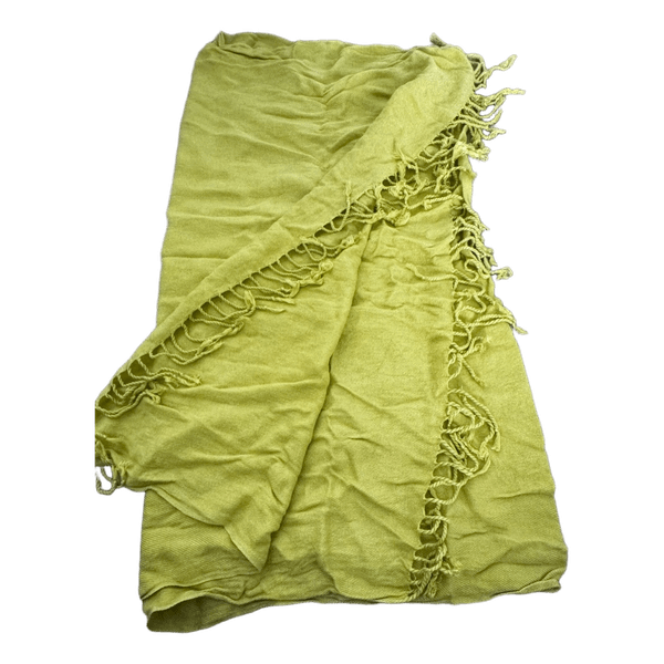 Limeenvihreä huivi hapsuilla