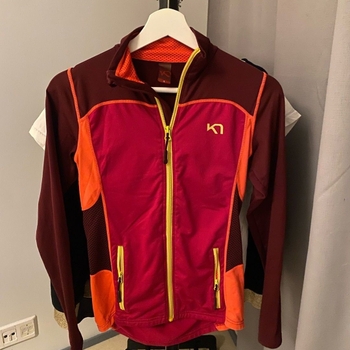 Kari traa sportswear