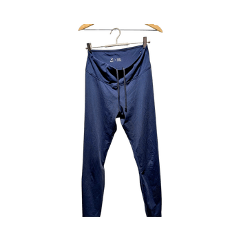 Tummansiniset leggingsit