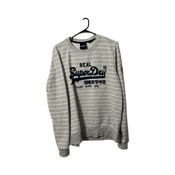 Raidallinen collegepaita