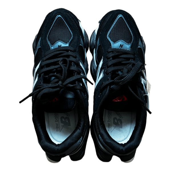 New Balance black sneakers