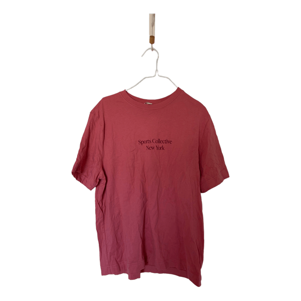 Lyserød t-shirt med tekst