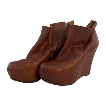 Spirit boots