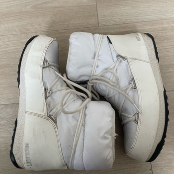 Moon boot shoes