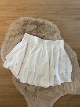 Lululemon skort size 12