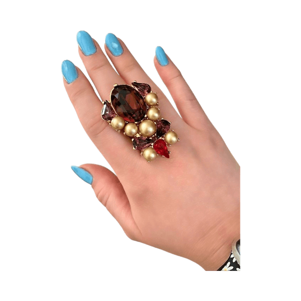 Burgundy gem gold ring