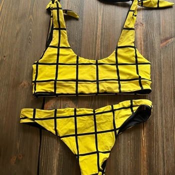 Halla x halla bikinit