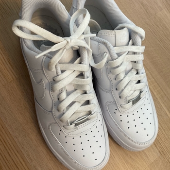 White leather sneakers Nike Air Force 1 '07