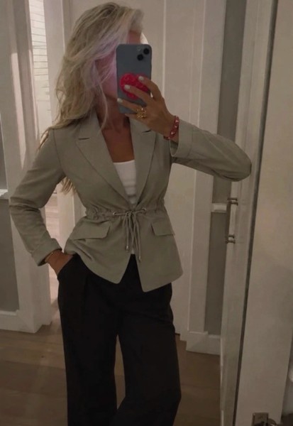 Begie / kahi drawstring waist blazer