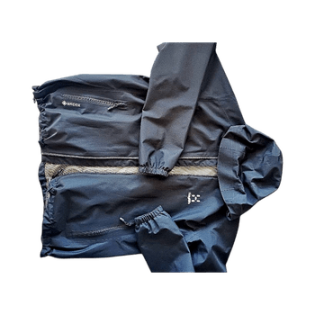 Musta gore-tex kuoritakki
