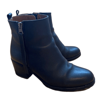 Sixtyseven boots