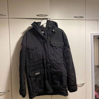 Canadian peak coat
