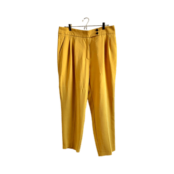 Ril’s Yellow Pants