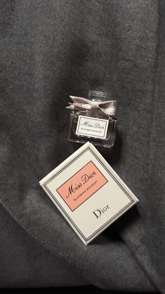 Miss dior miniatiura nauja !