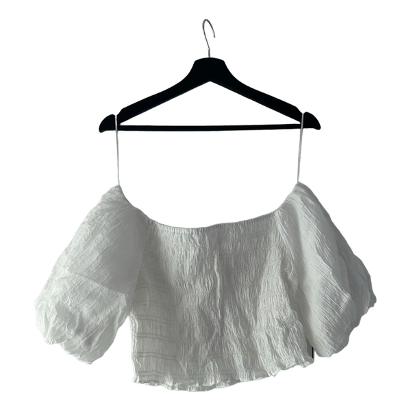 Valkoinen off-shoulder pusero