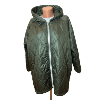 Žalia dygsniuota striukė