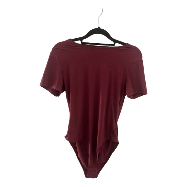 Viininpunainen body