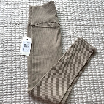 BikBok legginssit