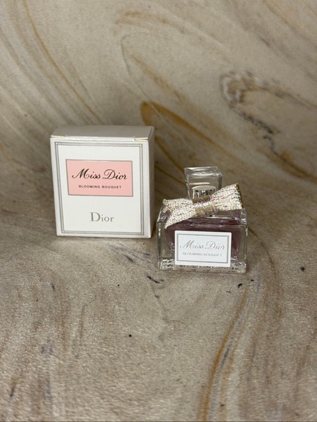 Miss Dior Blooming Bouquet mini kvepalai