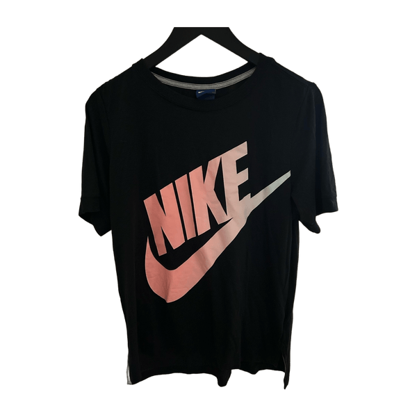 Nike top