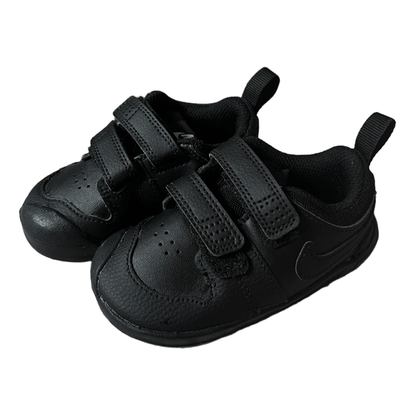 Black Nike toddler sneakers 22