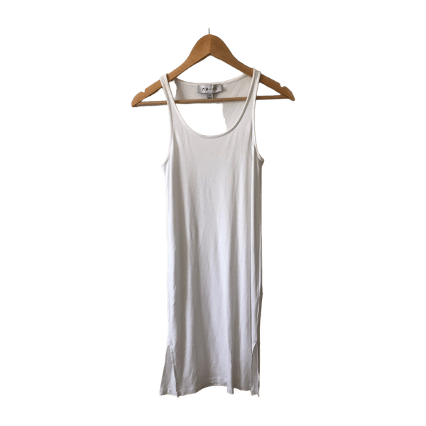 Nu-in dress