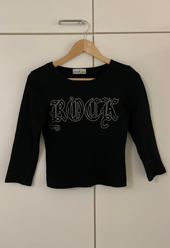 Black long-sleeve with ’ROCK’ print