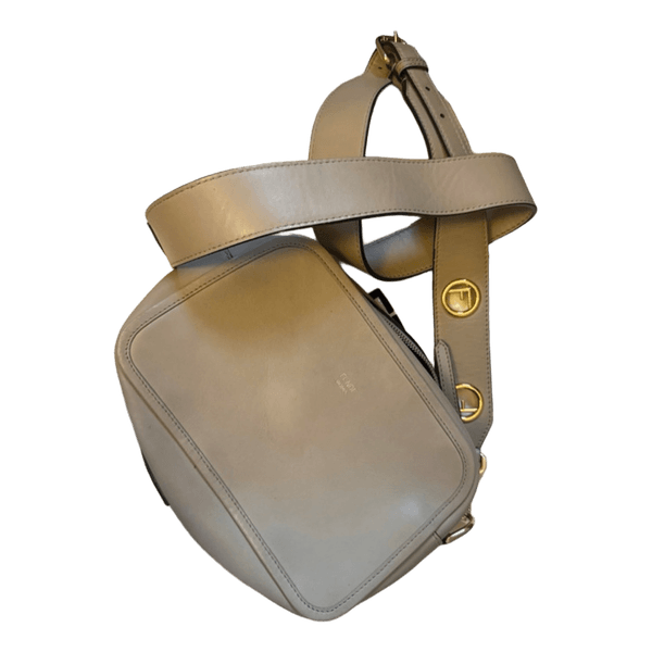 Beige Fendi crossbody taske