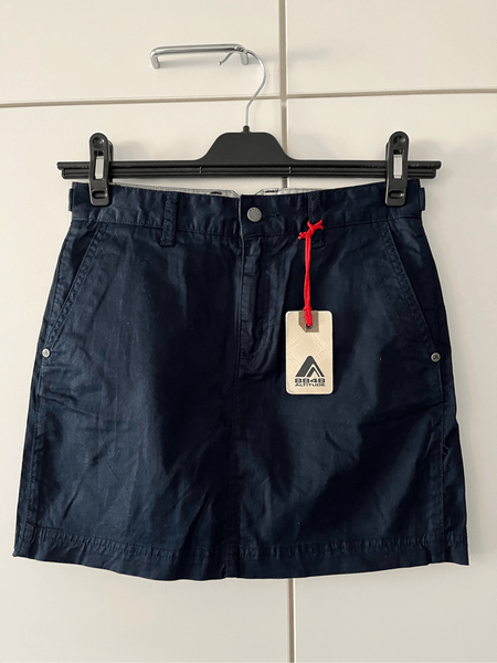 Navy active skirt