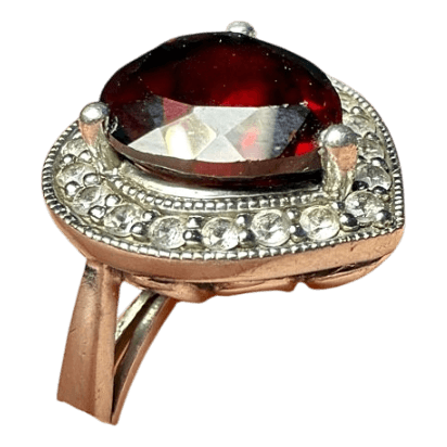 Silver ring with garnet stone