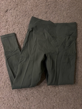 Legginsit