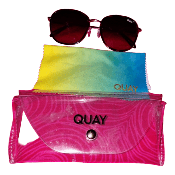 Quay saulės akiniai