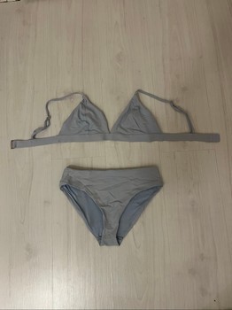 Naisten bikinit