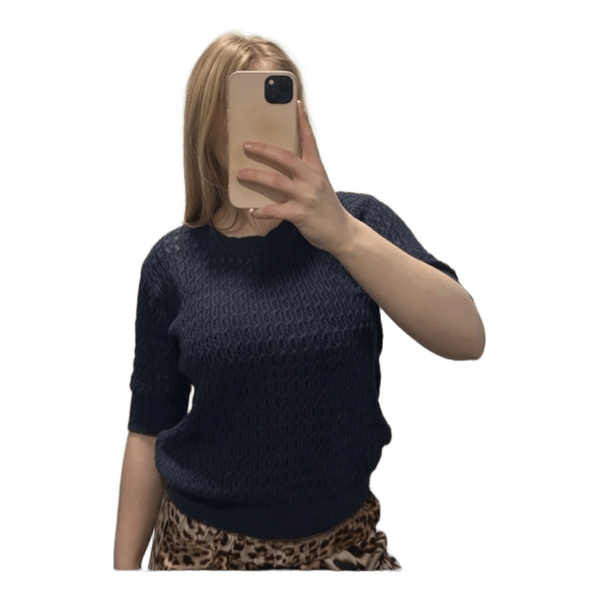 Tummansininen neulepaita